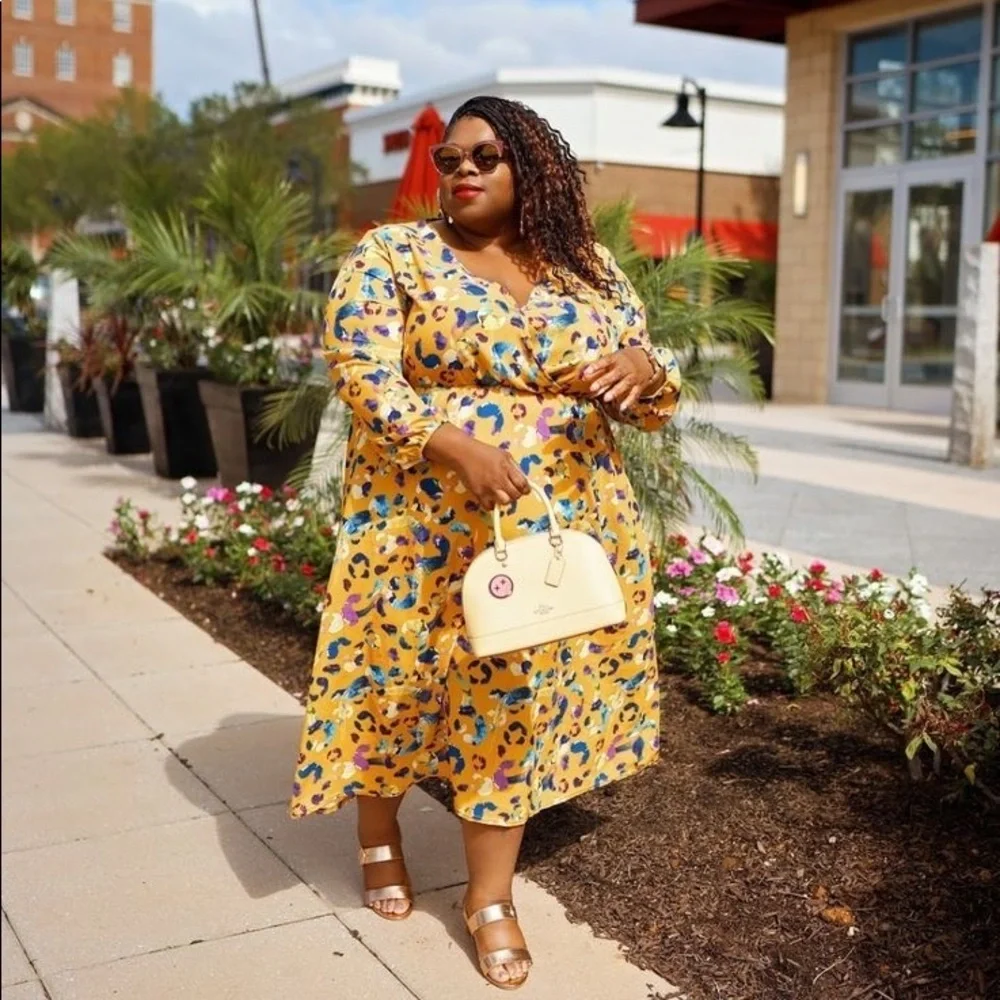 SPRING SUMMER PLUS SIZE MYSTERY BOX 5 PIECES - Picture 13 of 14